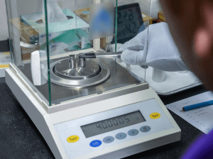 کالیبراسیون و حفظ دقت ترازو